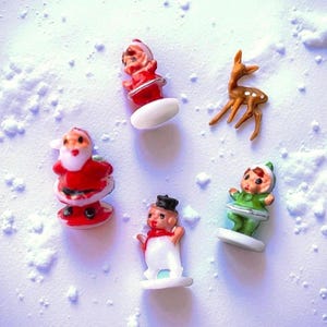 PLASTIC CHRISTMAS MINIS 5/8" Vintage Tiny Figures Deer Pixie Santa Elf Snowman Craft Miniatures