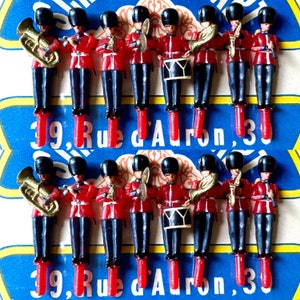 8pcs VINTAGE MINI SOLDIERS English Guard Band Plastic Cake Decorations Tiny Figures Soldiers Crafting Miniatures Baking Supply Lot image 9