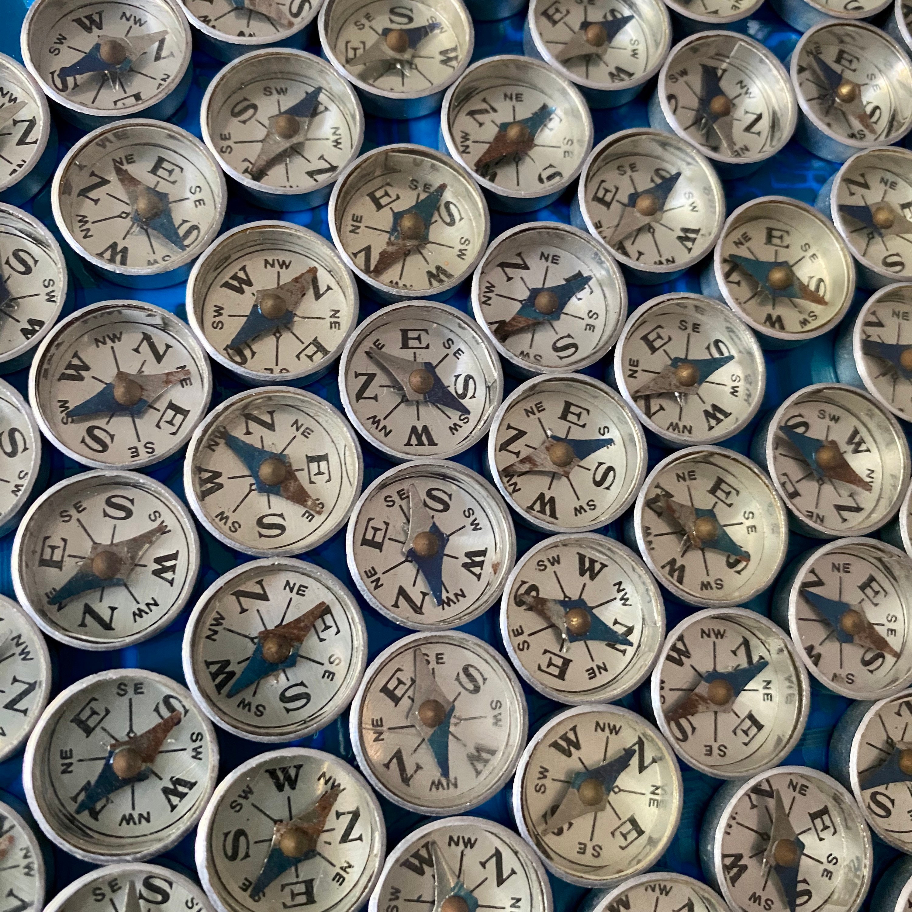 Miniature Compasses 3pcs TINY METAL COMPASSES 16mm Vintage Miniature Aluminum Button Size ...