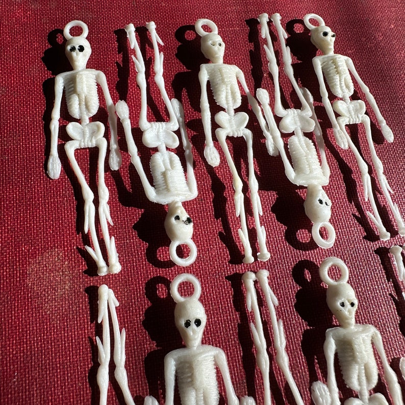 4pcs MINI SKELETON CHARMS 2-1/2 Vintage Plastic Charm Gum Ball Prize Halloween Doll House Skull Bones image 2