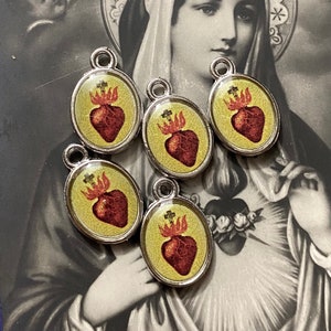 5pcs SACRED HEART CHARMS 1/2" Miniature Custom Made Old Religious Images Flaming Heart Tiny Pendant Medallions Lot