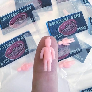1pc WORLD'S SMALLEST BABY 7/8" Vintage Plastic Miniature Tiny Doll