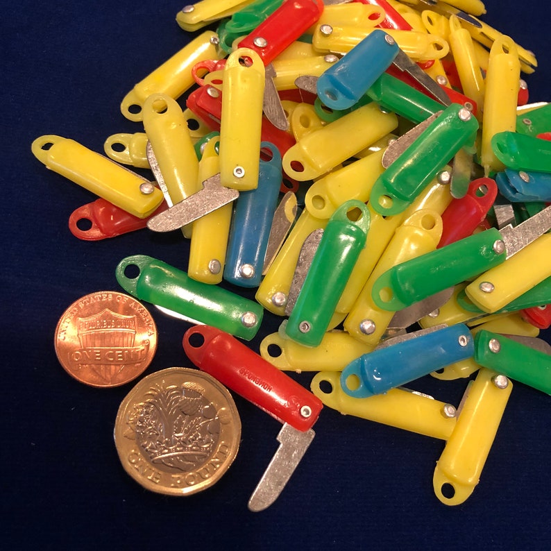 4pcs VINTAGE KNIFE CHARMS Miniature Toy Pocket Knives Colorful Etsy
