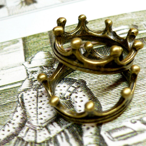 TINY CROWNS BRONZE 2pcs Royal Charms