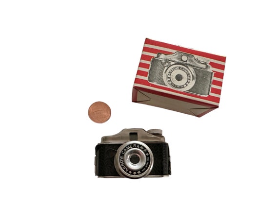 NOVELTY SPY CAMERA 2-1/4 Vintage Miniature Comic Book Toy Dime Store Party  Favor Carnival Prize for Display Only -  Israel