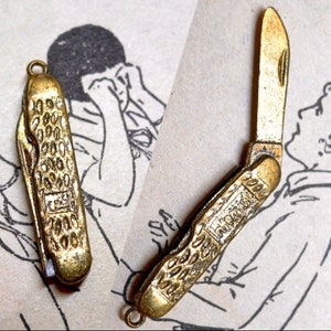 1pc TINIEST FOLDING KNIFE 7/8&quot; Vintage Charm Miniature Moveable Pocket Knife Pendant Tiny Blade Really Opens Cast Brass Doll Sized