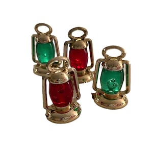 2pcs MINI LANTERN CHARMS Vintage Plastic Miniatures Railroad Signal Lantern Gum Ball Prize Vending Toy Lot