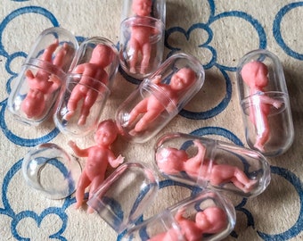 13pcs TINY PLASTIC BABIES Vintage Mini Baby Dolls Painted Faces