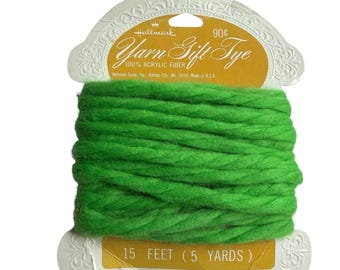 202" Vintage Yarn Tie 1970s Hallmark Retro Yarn Hair Ribbon Lengths Gift Trim Nostalgia Grass Green