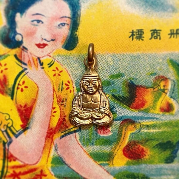 1pc TINY BUDDHA CHARM Miniature Brass Buddhist Pendant Wee Details Beautiful Patina Mini Jewelry