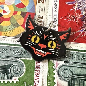 1 Stück schwarze Katze Charme 1 ”Vintage Stil Anhänger Halloween Schmuck doppelseitiges Harz