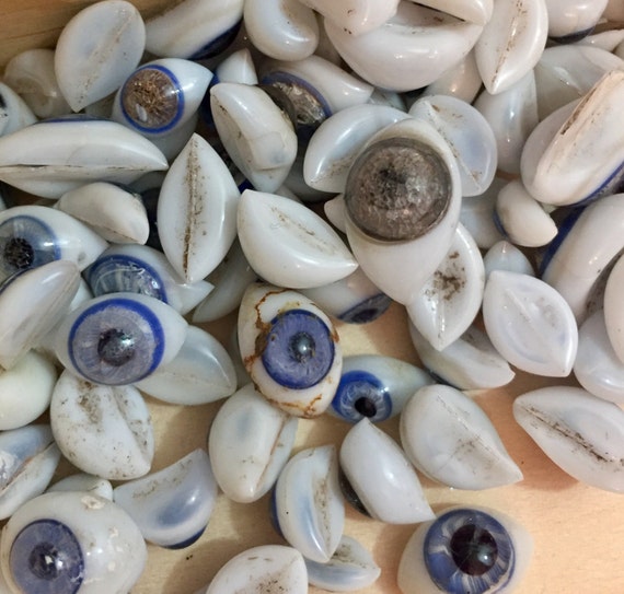【信頼】 Flawed 1890s EYE GLASS ANTIQUE 1pc Miniature Tiny Eyeball ルアー用品