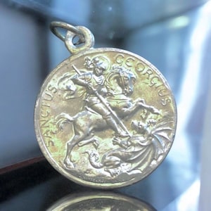 1pc SAINT GEORGE MEDAL Vintage Religious Medallion Aluminum Charm Patron Saint of England & Scouting Ship Reverse