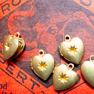 5pcs TINY HEART LOCKETS Warm Brass Gold Tone Starburst Centers Vintage Charms Pendants Jewelry Findings Lockets Lot