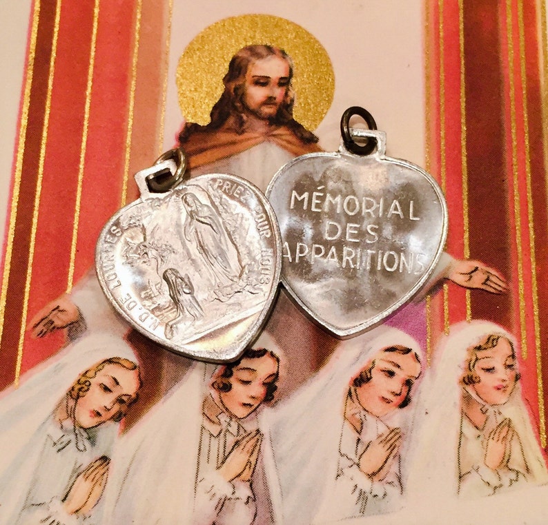 1pc LOURDES SOUVENIR MEDAL Vintage 1958 Religious Heart Charm 100 Years Memorial Des Apparitions image 1
