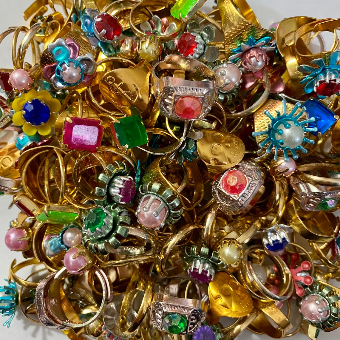 15pcs VINTAGE TOY RINGS Vending Machine Dreams Gum Ball Etsy