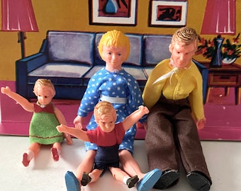 ⱽᴵᴺᵀᴬᴳᴱ 4pcs BENDY DOLL FAMILY Vintage Miniature Rubber Dolls Flexible Plastic Old Stock 1970s Nostalgia Mod Outfits