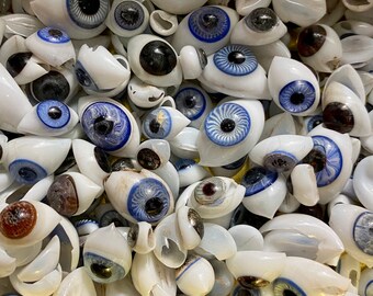 1pc ANTIQUE GLASS EYE 1890s Flawed Miniature Eyeball Tiny