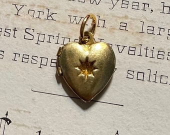 1pc TINY STAR LOCKET 1/2" Vintage Heart Shaped Charm Retro Brass Miniature Photo Pendant