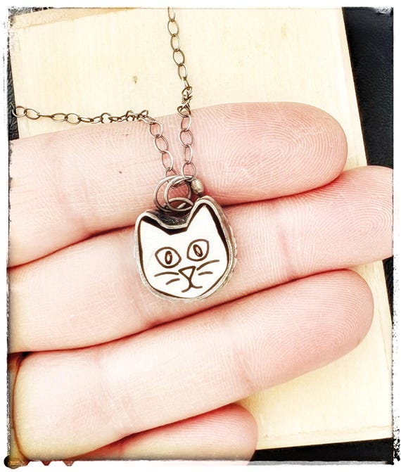 小さな木製猫の顔ペンダントネックレス：猫好きへのギフト - Etsy 日本