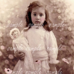 Download digitale istantaneo Foglio di collage Scansione Bellissima bambina con bambola Parigi Vintage Principessa Antica Cartolina FRANCESE Stampa artistica