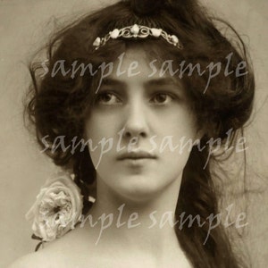 Download immediato Scansione digitale ANTICA Fotografia vintage Bellissima donna vittoriana Regina Principessa Antica Cartolina FRANCESE Boho Boho