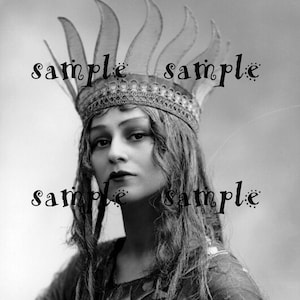 Téléchargement numérique instantané photographie RARE VINTAGE belle femme victorienne princesse française actrice couronne vampire gothique
