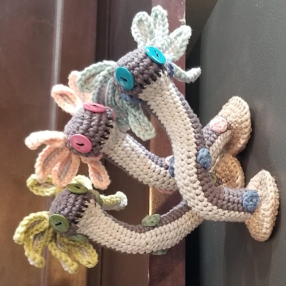 Crochet Monster Hunter Wiggler W/ Magnetic Base - Etsy