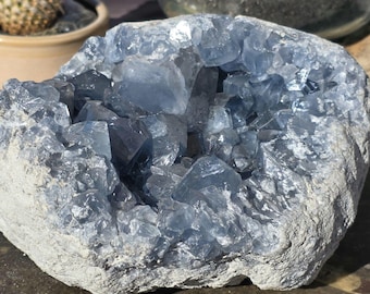 Pièce maîtresse en cristal de célestite
