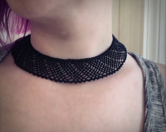 Knotted Lace Choker - Armenian Lace - Oya - Crochet -Stripes