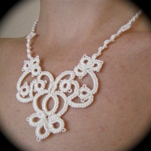 Tatted Lace Necklace The Bride's Garden image 2