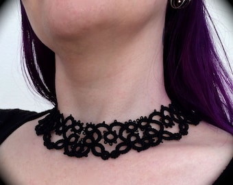 Tatted Lace Choker Necklace - Wandering Vine