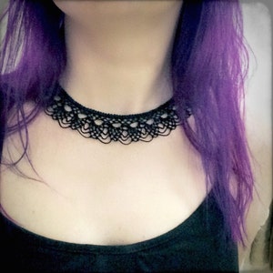 Knotted Lace Choker - Armenian Lace - Oya - Crochet - Pinecones