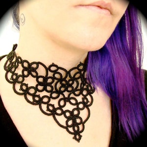 Tatted Lace Choker Collar Necklace - Four Scrolls