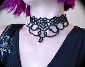 Tatted Lace Choker Necklace - Grand Victorian Daisy