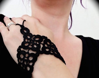 Tatted Slave Bracelet - Diamond Lace
