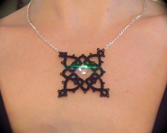 Tatted Pendant Necklace - Victoriana