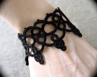Tatted Lace Cuff Bracelet - Art Nouveau Mucha