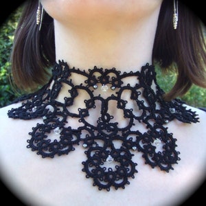Tatted Lace Collar Necklace - Portrait of an Elegant Lady