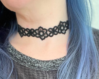 Tatted Lace Choker Necklace - Daisy Chain - Metal Free