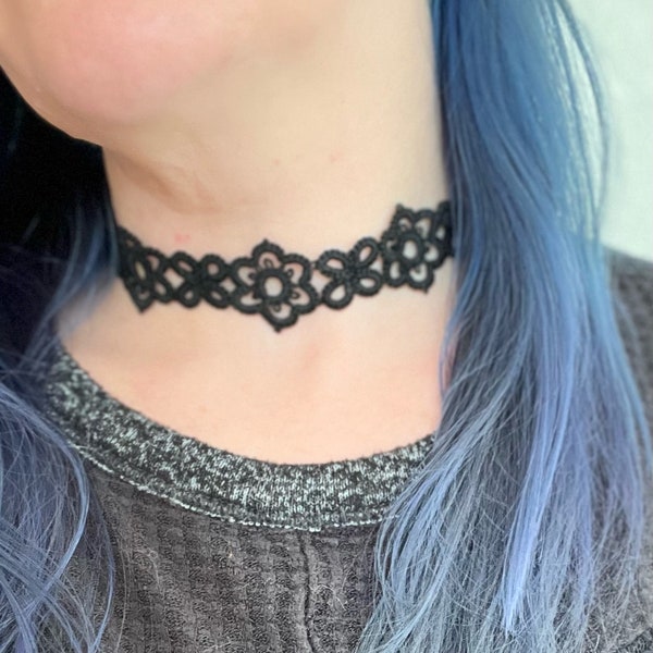 Tatted Lace Choker Necklace - Daisy Chain - Metal Free