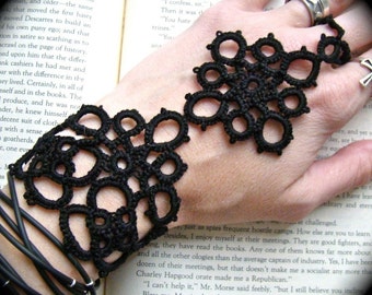 Tatted Lace Slave Bracelet - Slave To The Starburst