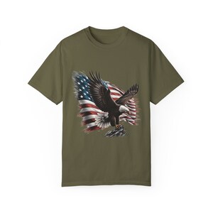 Camiseta teñida de ropa con bandera del Águila Patriótica: ideal para mostrar su orgullo americano