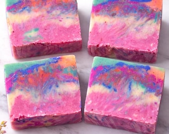 Conjunto de Sabonetes Artesanais Psicodélicos Hippie (4 Barras) | Sabonetes Artesanais com Efeito Arco-Íris, Aroma de Lavanda e Patchouli