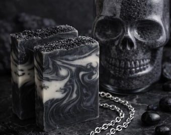 Kit Ritual da Meia-Noite | Banho de Leite de Coco, Sabonete de Carvão, Colar de Coração de Obsidiana
