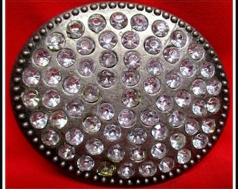Hebilla de cinturón con diseño de diamantes de imitación de plata envejecida con aspecto gótico.