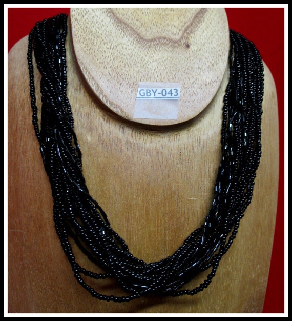 Beautiful Black Older Style Seed Bead Style 16 St… - image 1