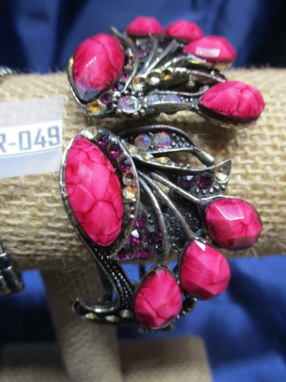 2 Vintage Beautiful Assorted Bracelets WIDE Beade… - image 3