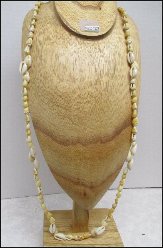 Vintage Hawaii Real Natural Seashells Necklace wit