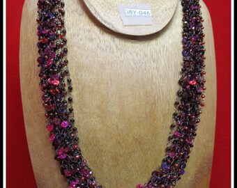 Beautiful unusual Style Red Wine & Pink 10 1/4" Drop Seed Bead Style Necklace